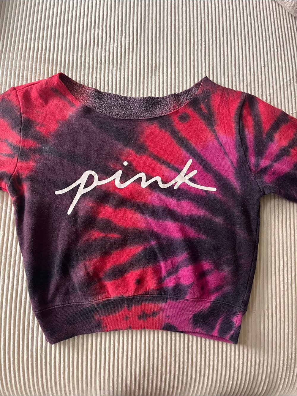 PINK Victoria's Secret Cropped Tie-Dye Sweatshirt in Pink and Black